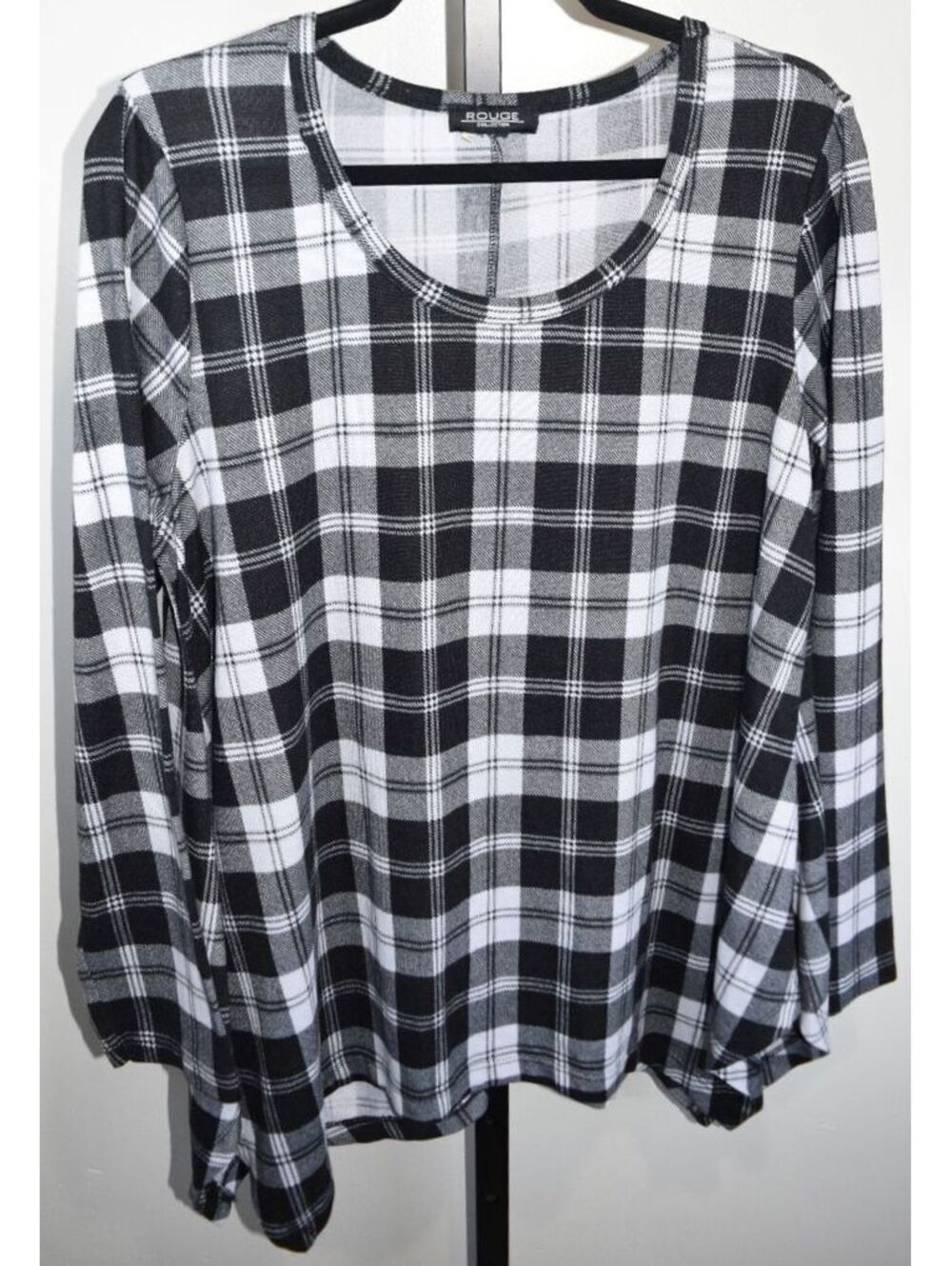 Rouge Collection Black White Grey Plaid Long Sleeve Top fits like XL